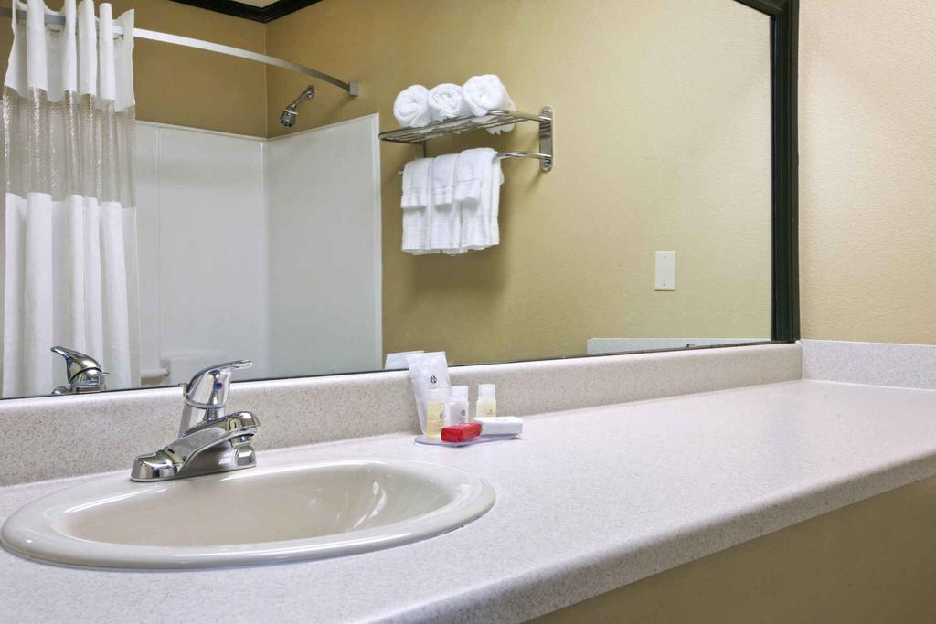 Quality Inn Texarkana ภายนอก รูปภาพ